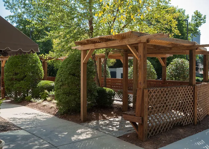 Hotel near College: Hampton Inn & Suites Charlotte/Pineville